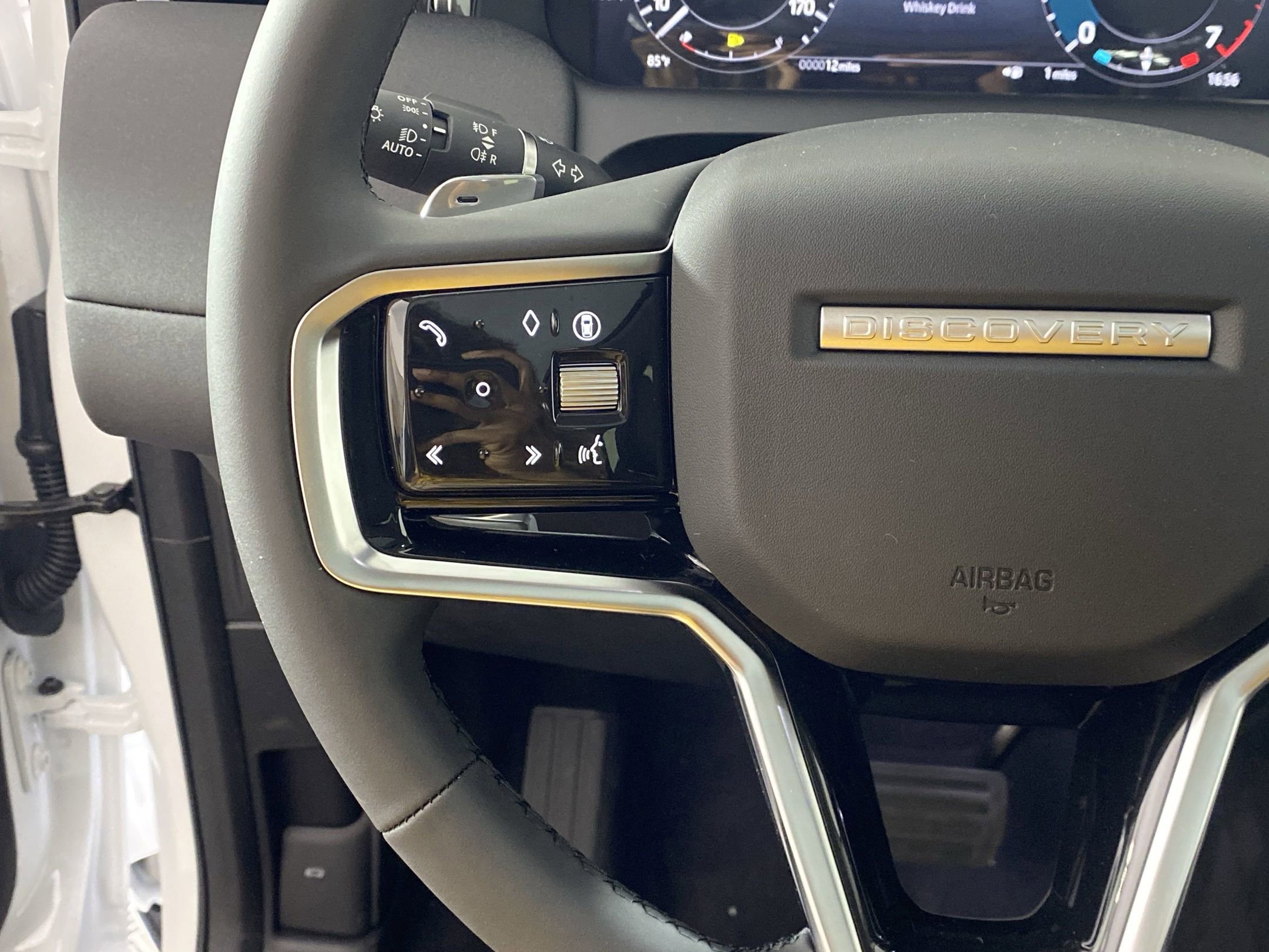 Certified 2025 Land Rover Discovery Sport S image 14