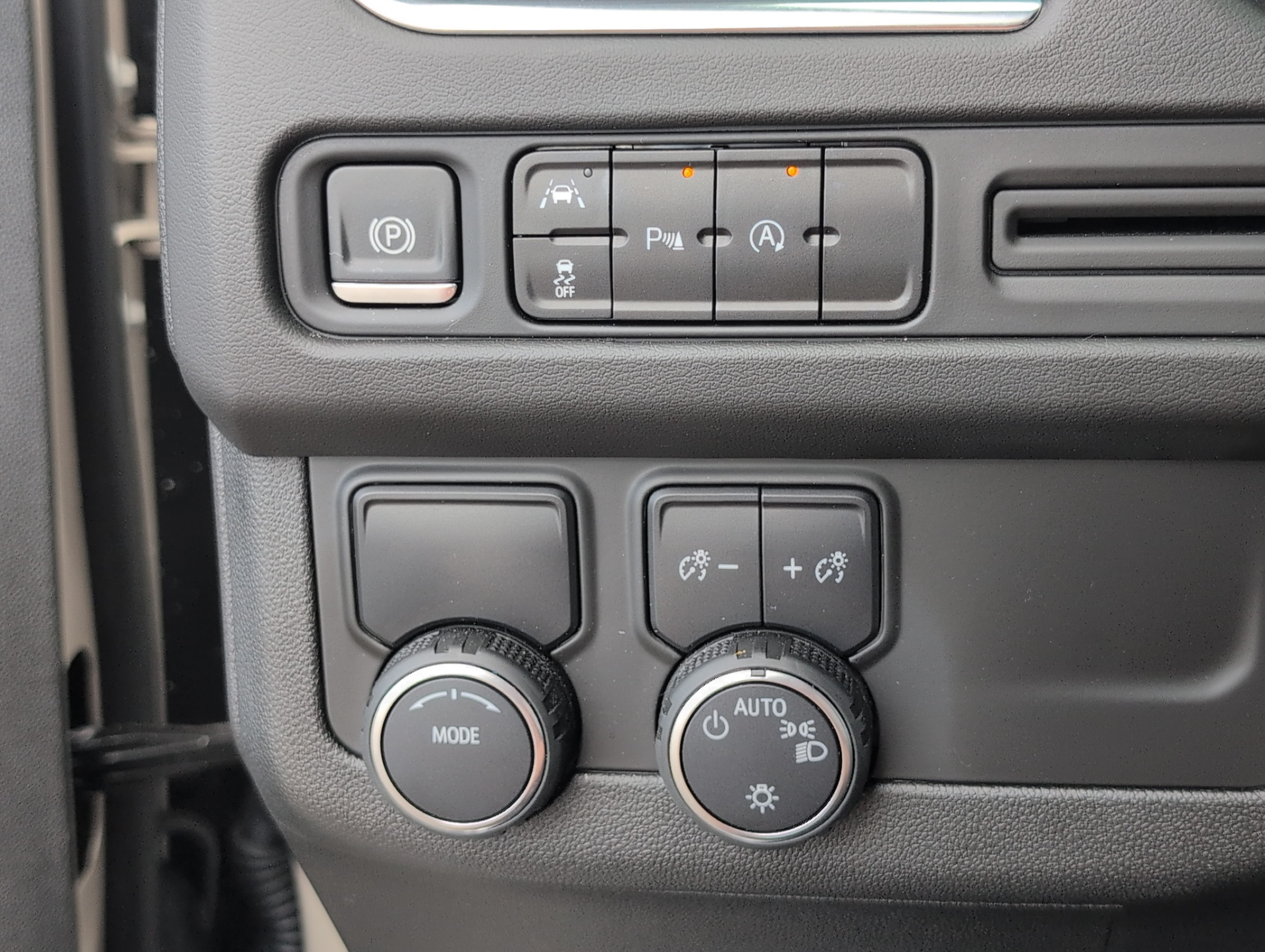Used 2024 Chevrolet Tahoe RST RWD image 27