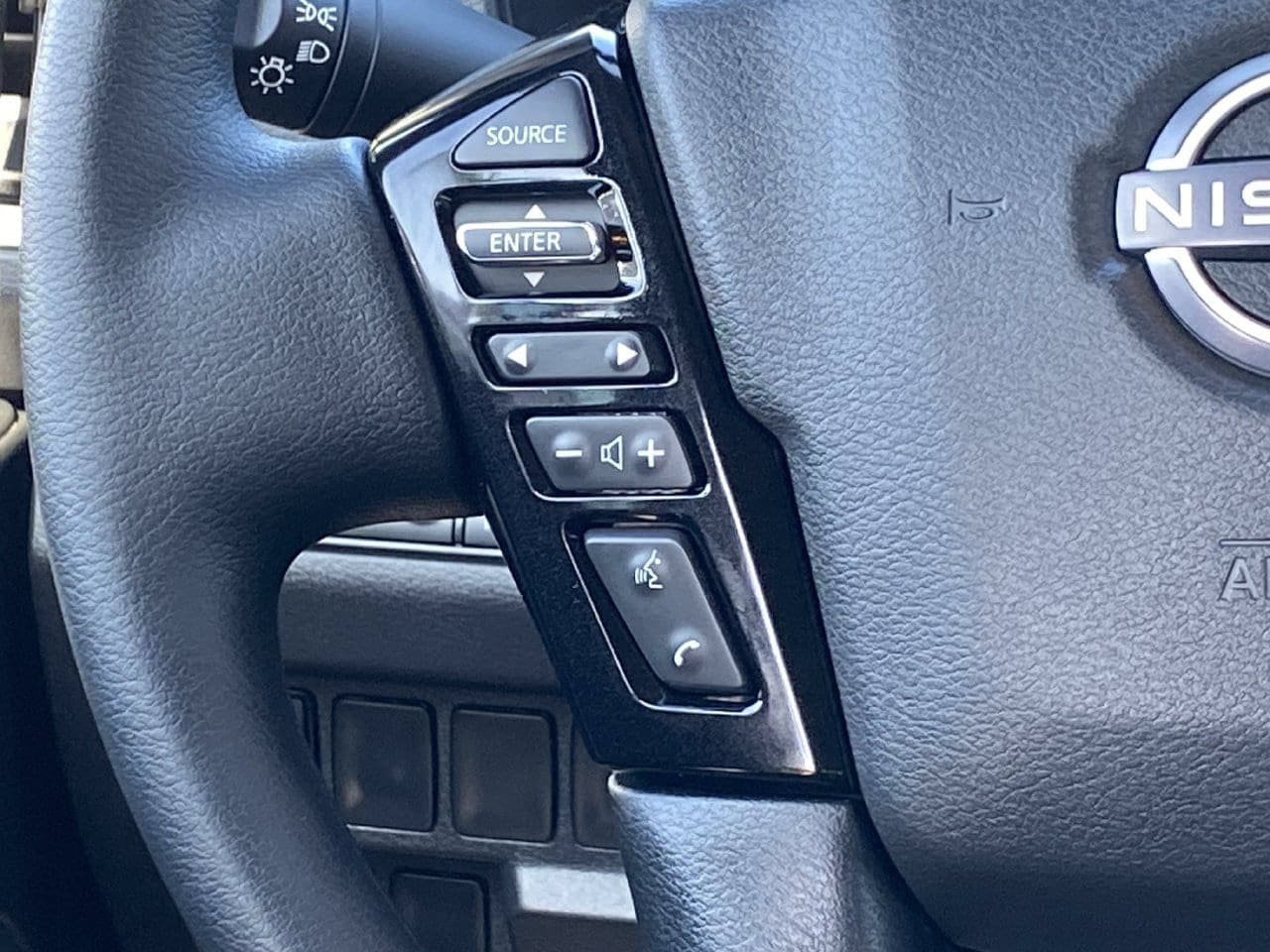 New 2027 Nissan Frontier SV RWD image 25