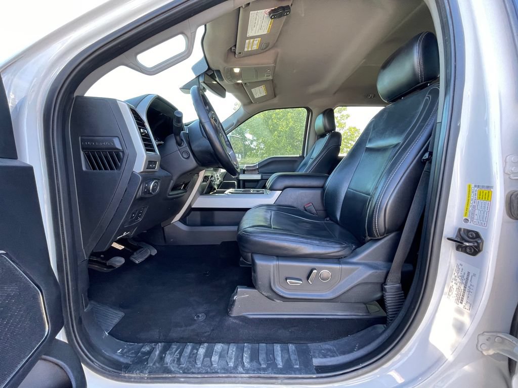 Used 2019 Ford F250 Lariat w/ Lariat Ultimate Package AWD/4WD image 3