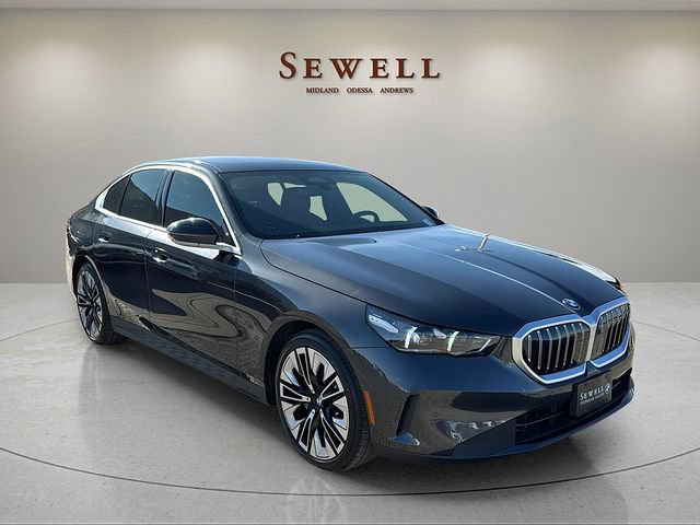 Certified 2025 BMW 530i xDrive w/ Premium Package AWD/4WD image 7