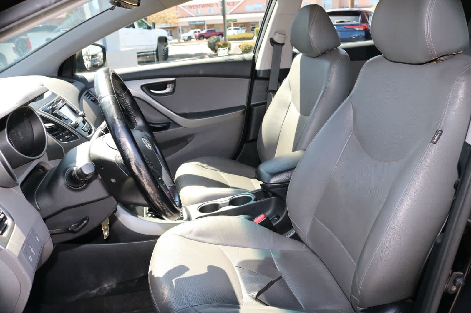 Used 2014 Hyundai Elantra Limited FWD image 27