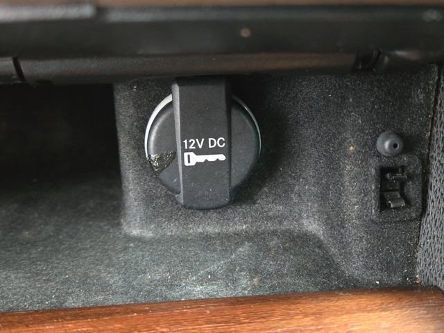 Used 2017 Chrysler 300 C Platinum image 16