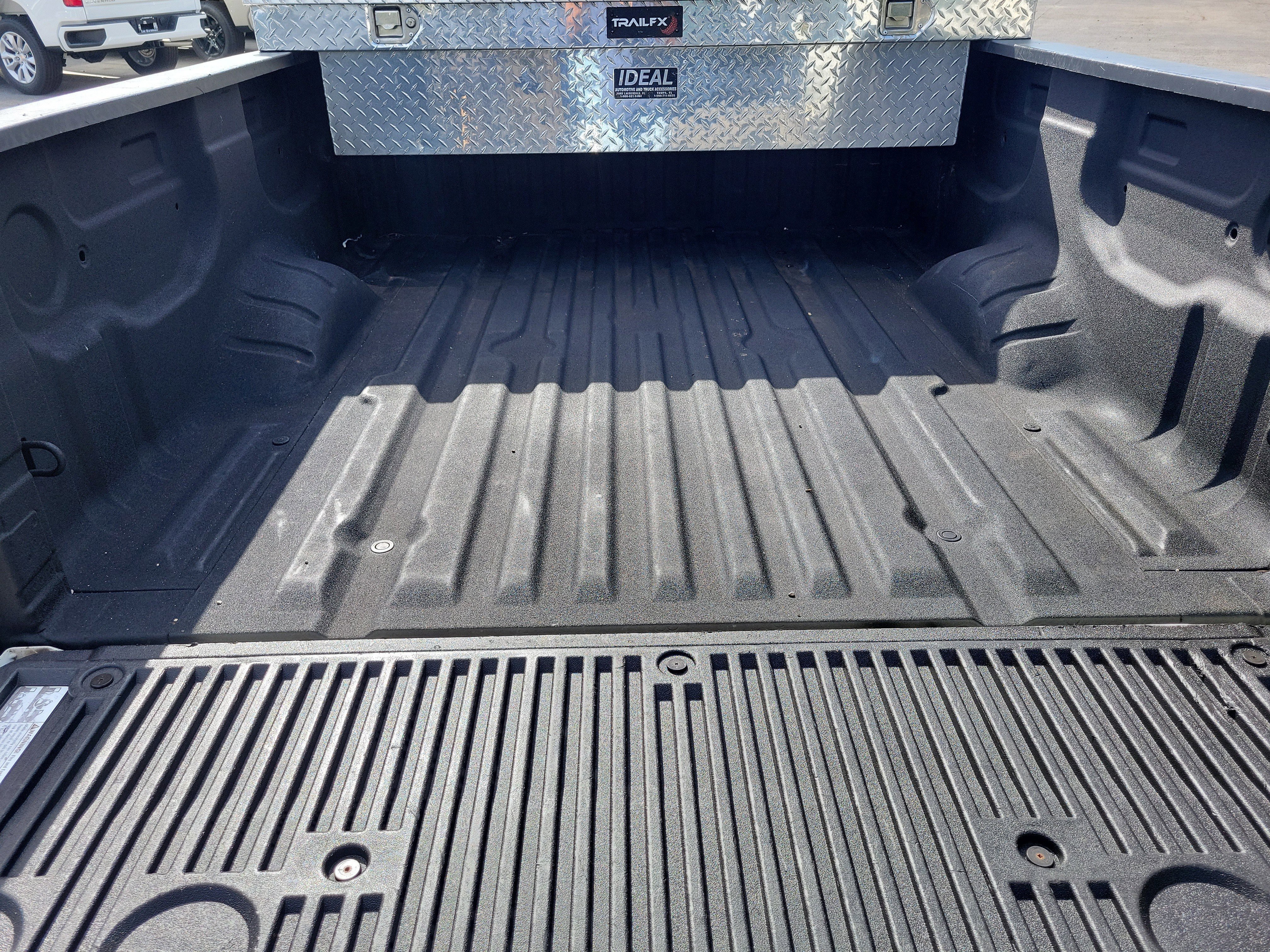 Used 2022 Nissan Titan S image 11