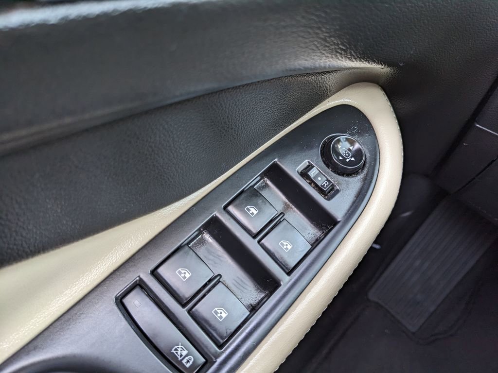 Used 2017 Buick Envision Essence image 54