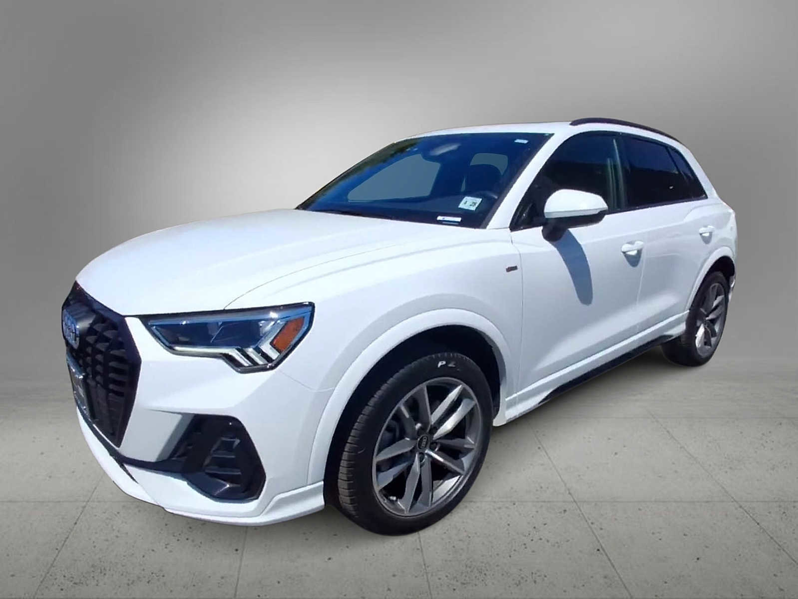 Used 2023 Audi Q3 2.0T Premium Plus w/ Premium Plus Package AWD/4WD image 4