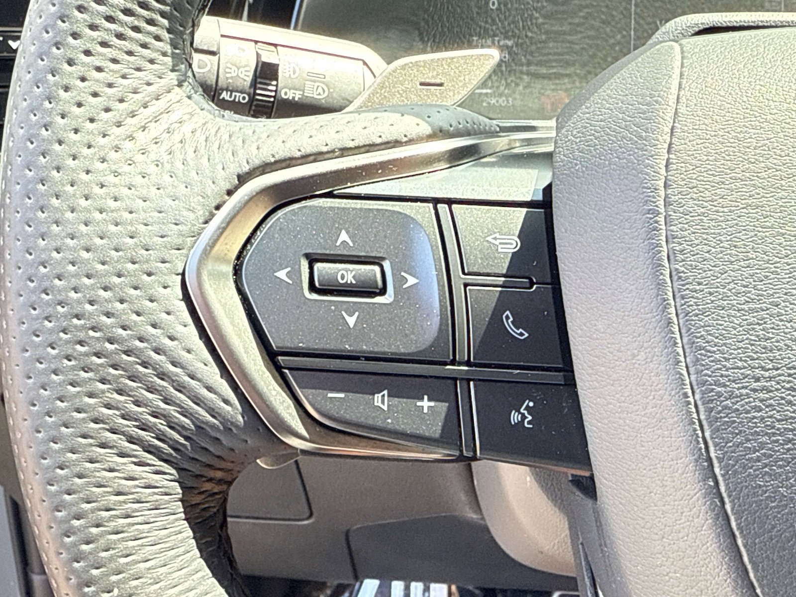 Used 2024 Lexus TX 500h AWD w/ Technology Package image 16