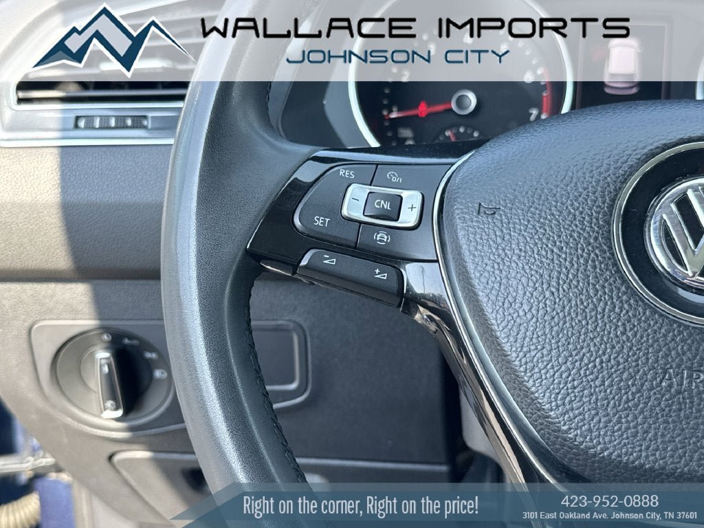 Used 2020 Volkswagen Tiguan SEL FWD image 29