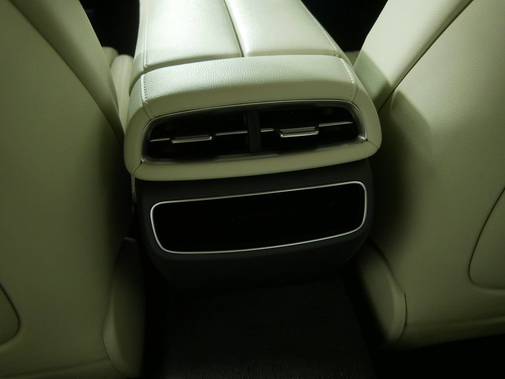 Used 2021 Genesis G80 2.5T AWD/4WD image 18
