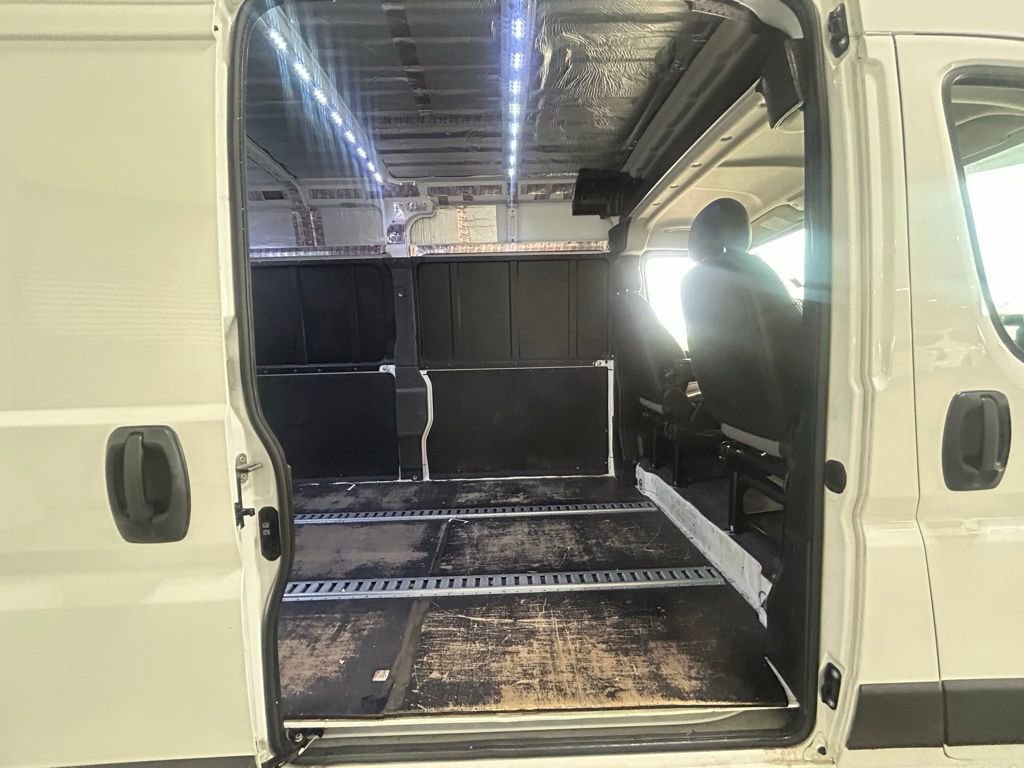 Used 2023 RAM ProMaster 2500 image 30