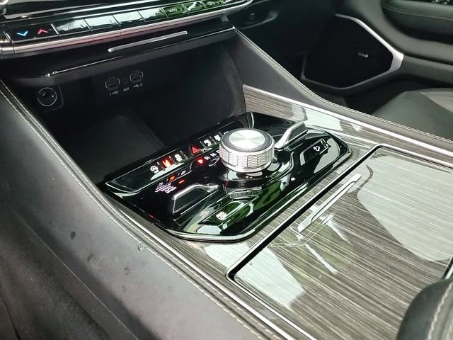 Used 2022 Jeep Wagoneer Series III w/ Premium Group I image 23