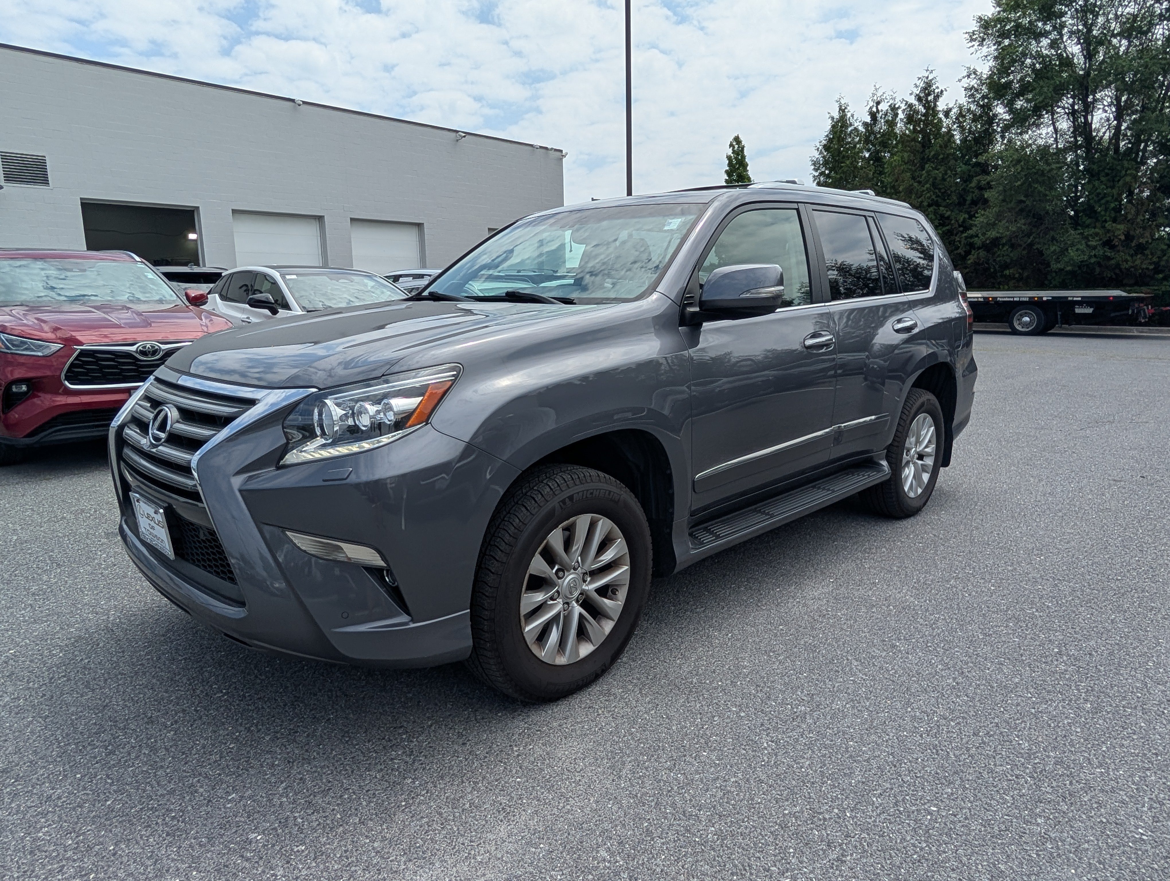 Used 2017 Lexus GX 460 Premium w/ Premium Package AWD/4WD image 7