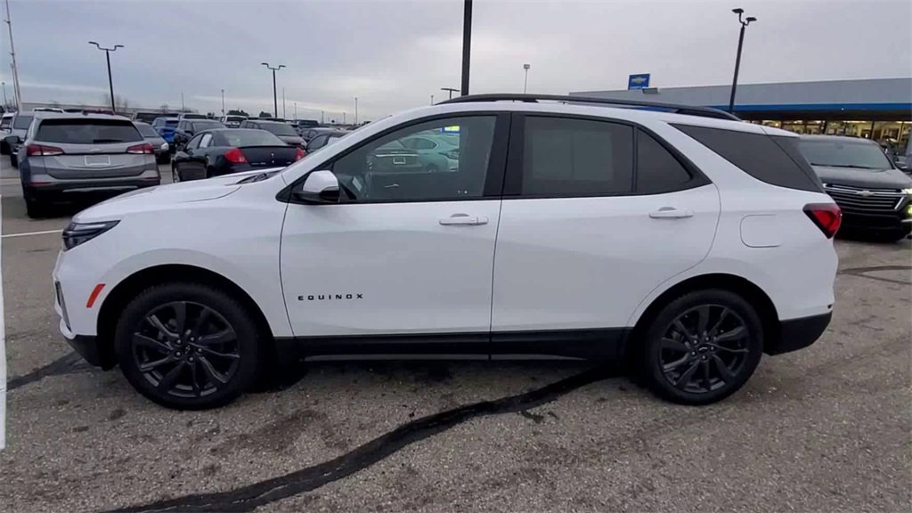 Certified 2024 Chevrolet Equinox RS w/ RS Leather Package image 5