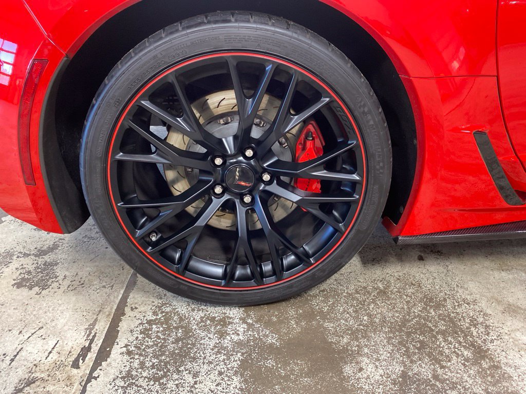 Used 2019 Chevrolet Corvette Z06 RWD image 13