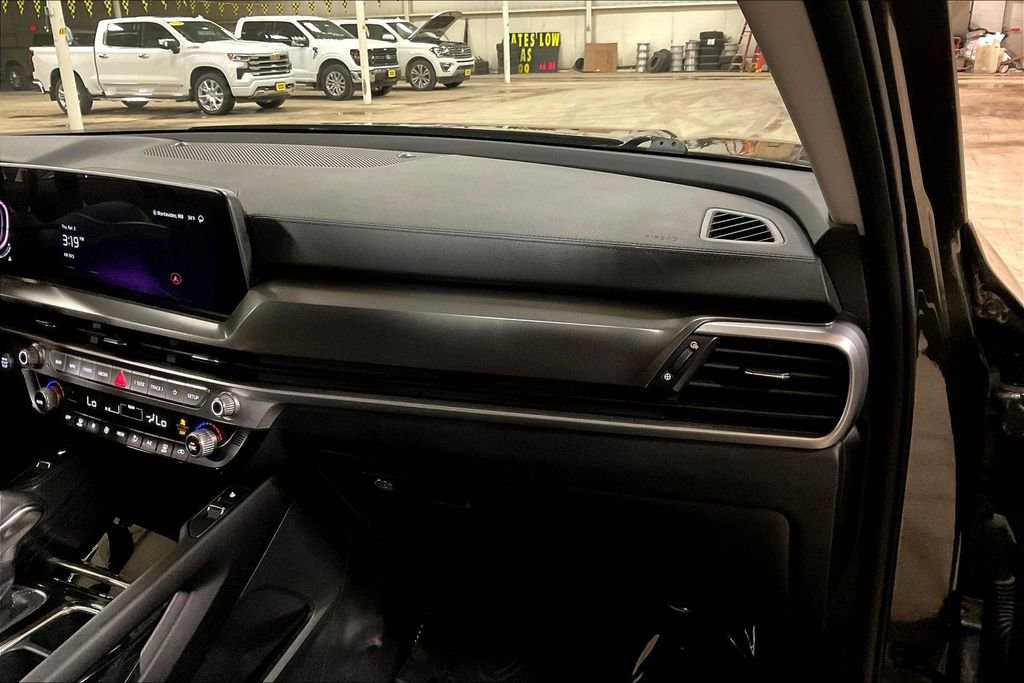 Used 2025 Kia Telluride S AWD/4WD image 15
