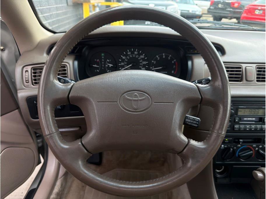 Used 1999 Toyota Camry LE w/ Appearance Pkg + VP FWD image 15
