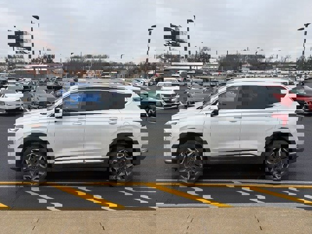 Used 2022 Hyundai Santa Fe Limited image 3