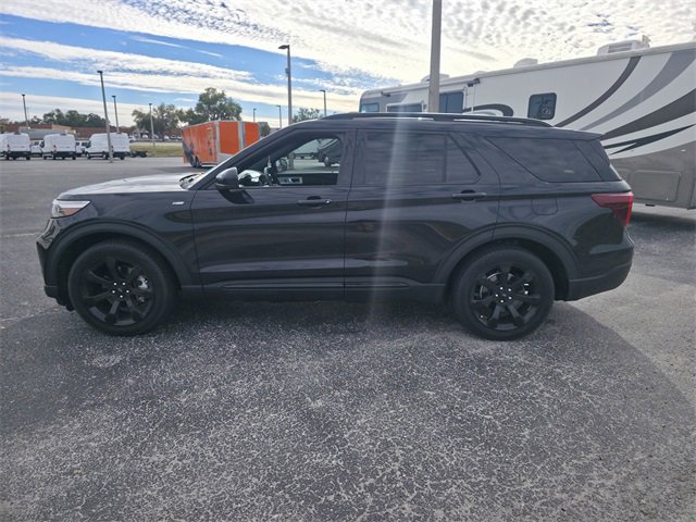 Used 2023 Ford Explorer ST-Line w/ Class IV Trailer Tow Package image 8