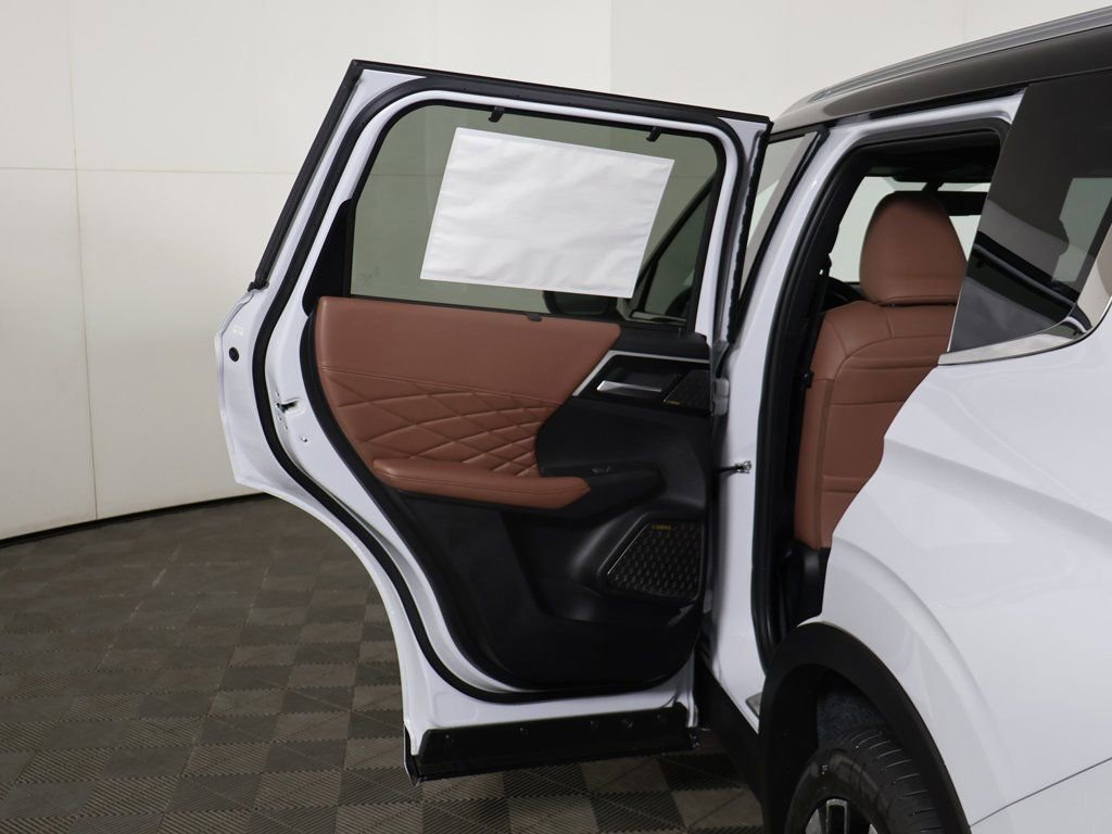New 2026 Mitsubishi Outlander SEL AWD/4WD image 27
