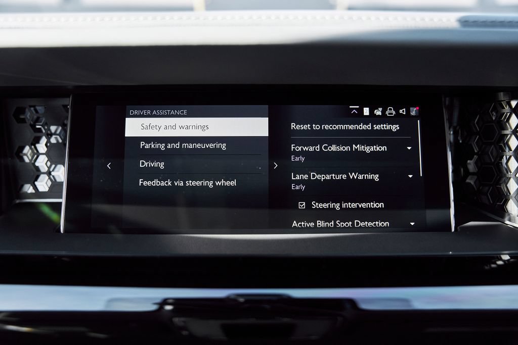 Used 2025 Rolls-Royce Phantom Sedan RWD image 83
