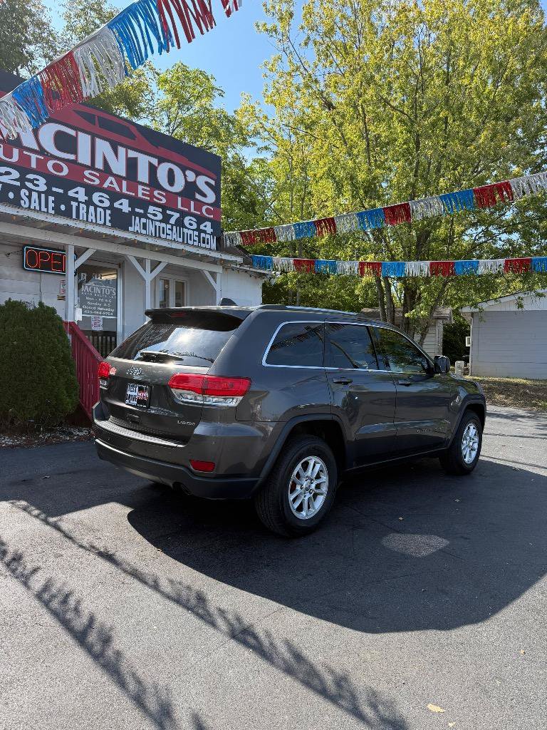 Used 2019 Jeep Grand Cherokee Laredo RWD image 5