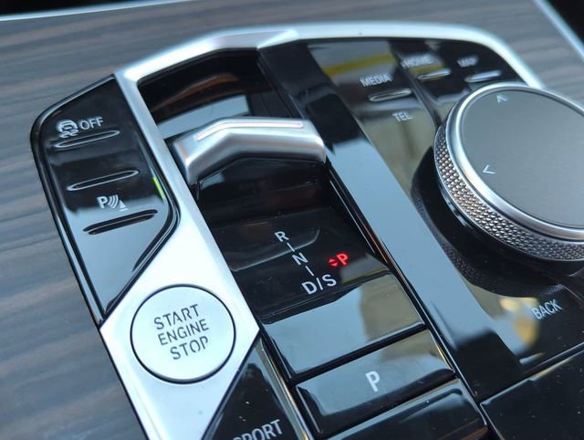 Used 2026 BMW X5 xDrive40i w/ M Sport Package image 22