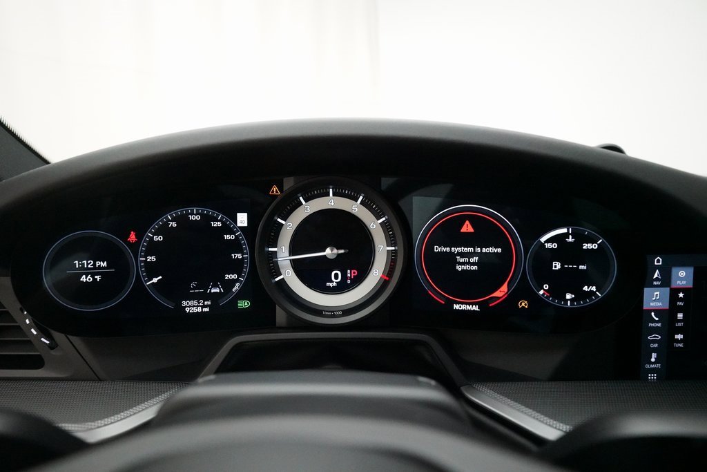 Used 2020 Porsche 911 Carrera 4 image 21