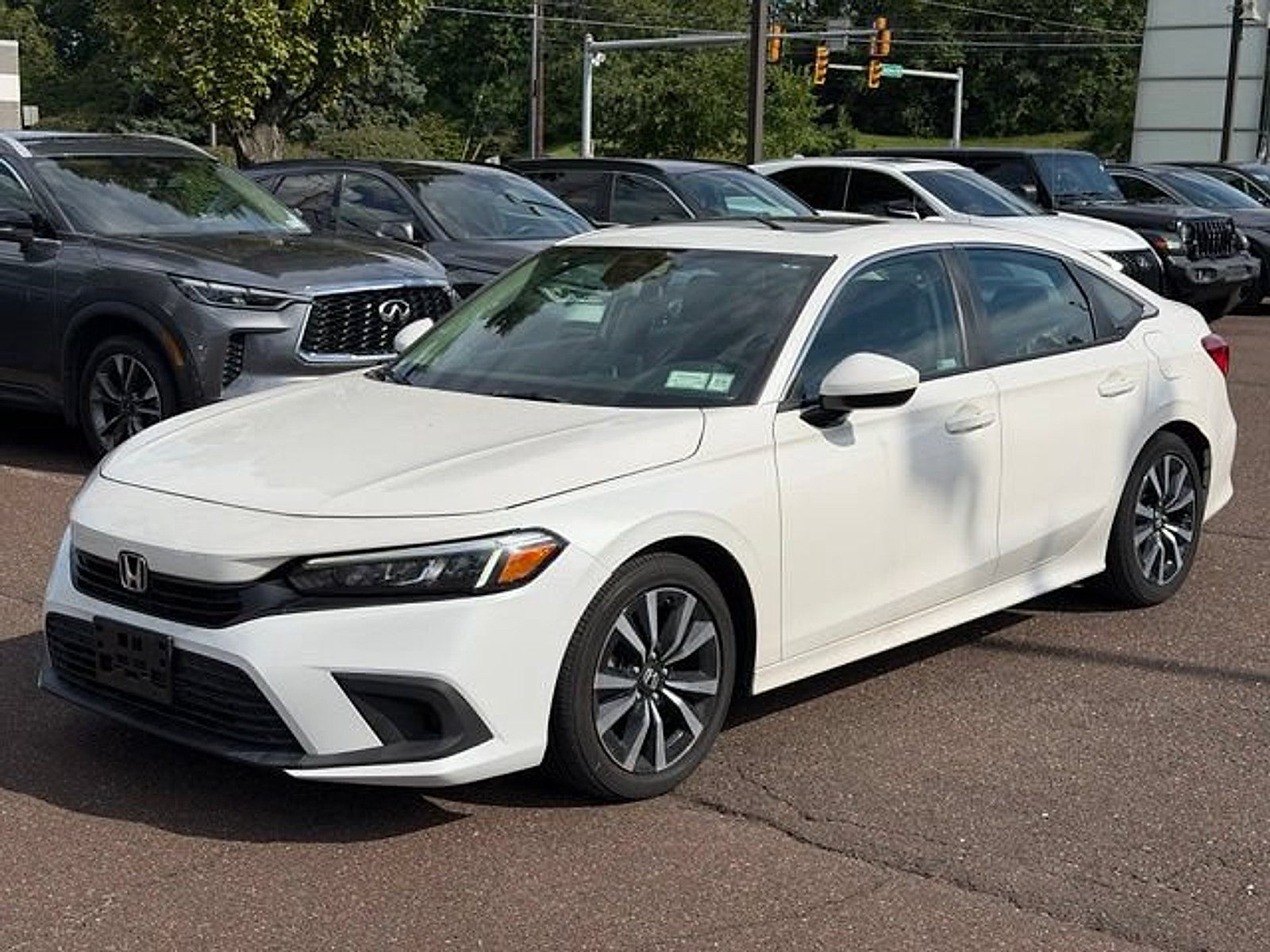 Used 2023 Honda Civic EX image 3