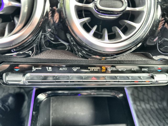 Used 2022 Mercedes-Benz GLB 250 4MATIC image 21