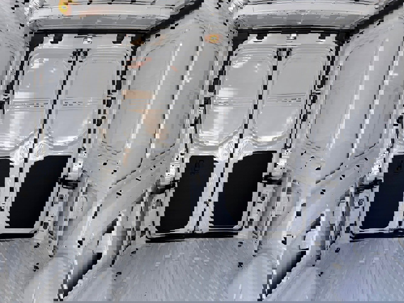 Used 2025 Mercedes-Benz Sprinter 2500 image 20