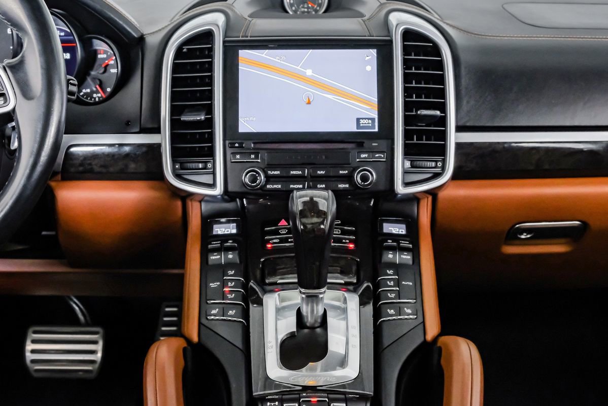 Used 2018 Porsche Cayenne Turbo image 25