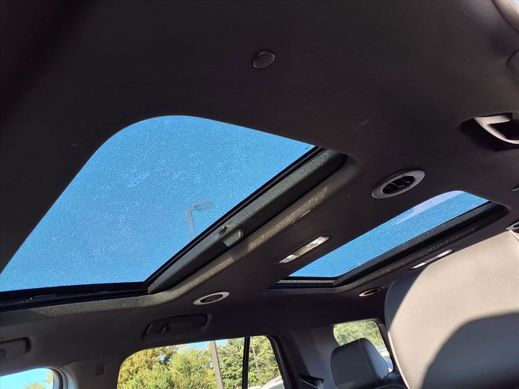 Used 2022 Chevrolet Traverse RS w/ LPO, Floor Liner Package image 29