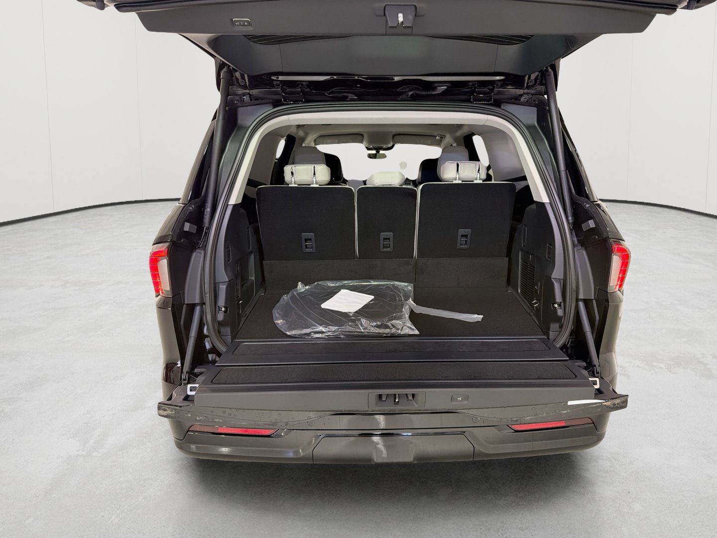 New 2026 Lincoln Navigator Premiere AWD/4WD image 28