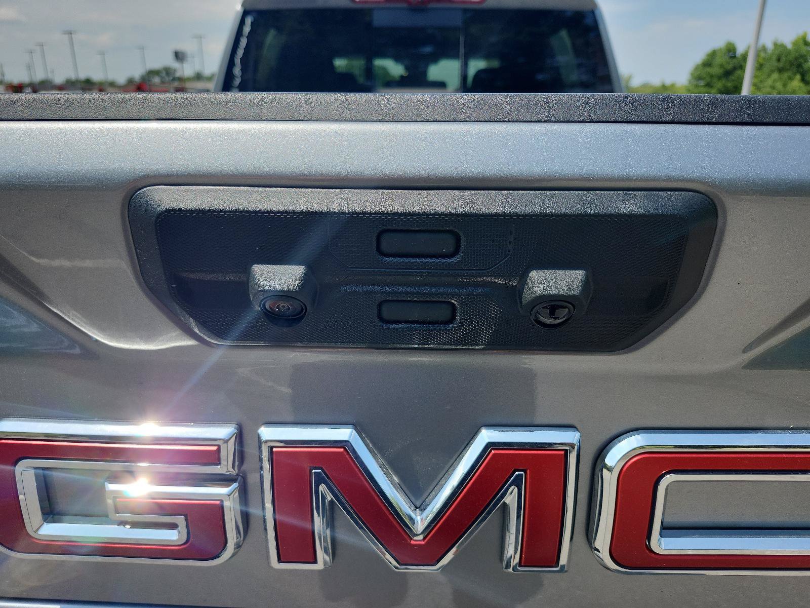 New 2026 GMC Sierra 2500 Denali w/ Denali Reserve Package AWD/4WD image 9