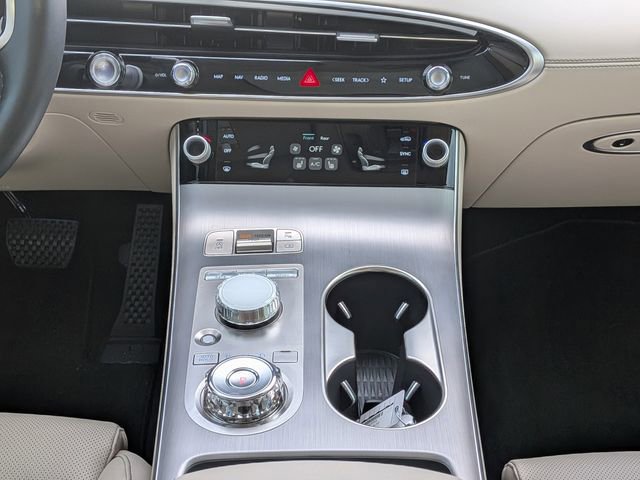 Used 2026 Genesis GV70 2.5T Select image 20