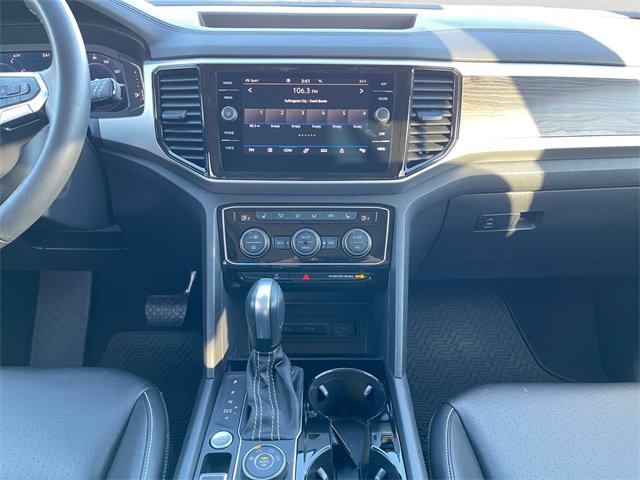 Used 2023 Volkswagen Atlas SE w/ Panoramic Sunroof Package image 11