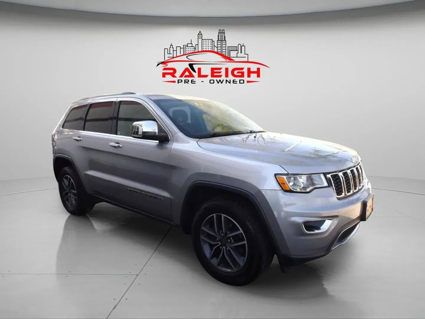 Used 2019 Jeep Grand Cherokee Limited image 4