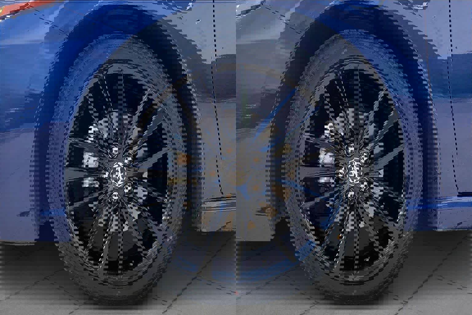 Used 2024 Toyota Camry XSE FWD image 11