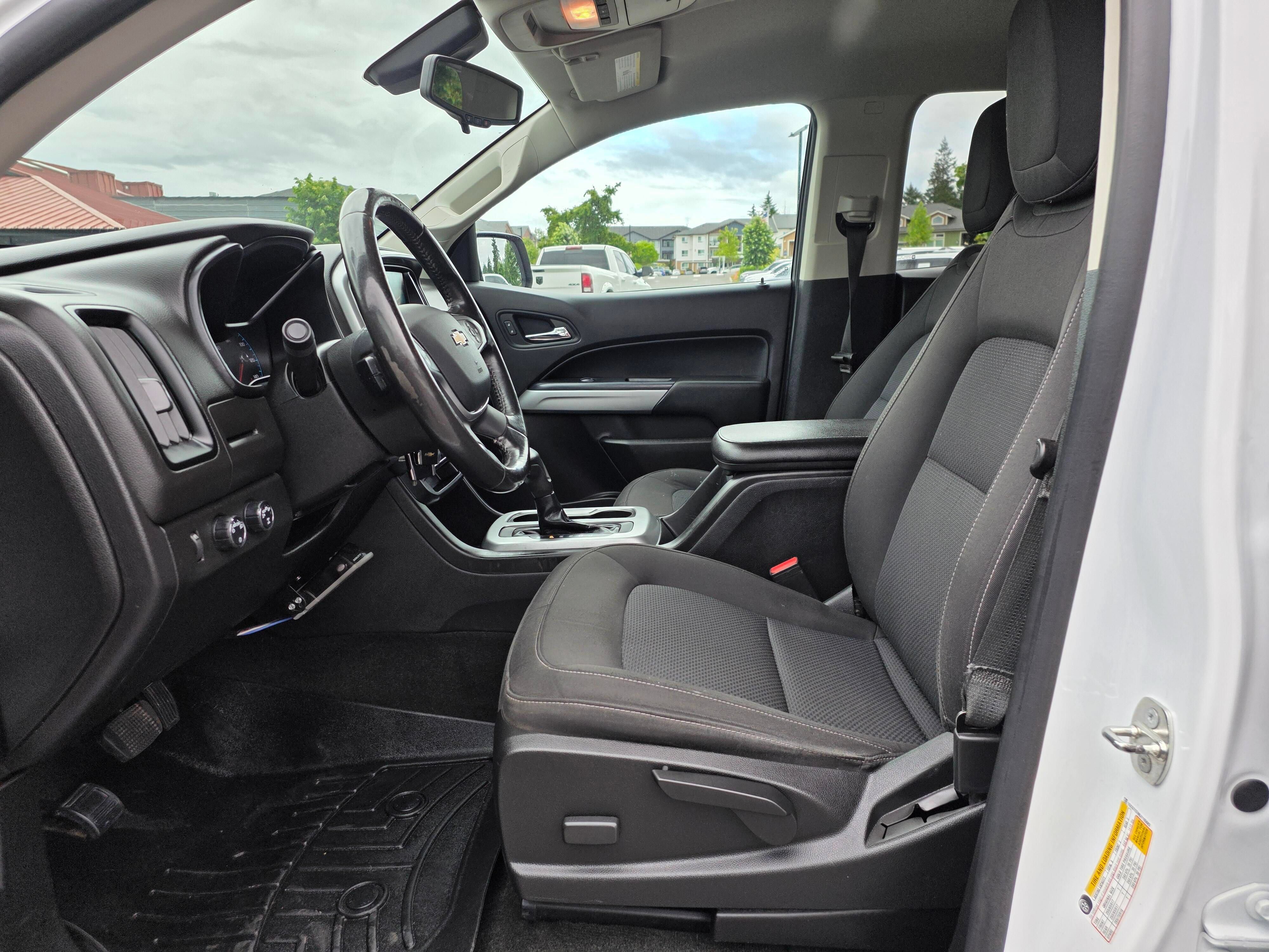 Used 2018 Chevrolet Colorado LT AWD/4WD image 23