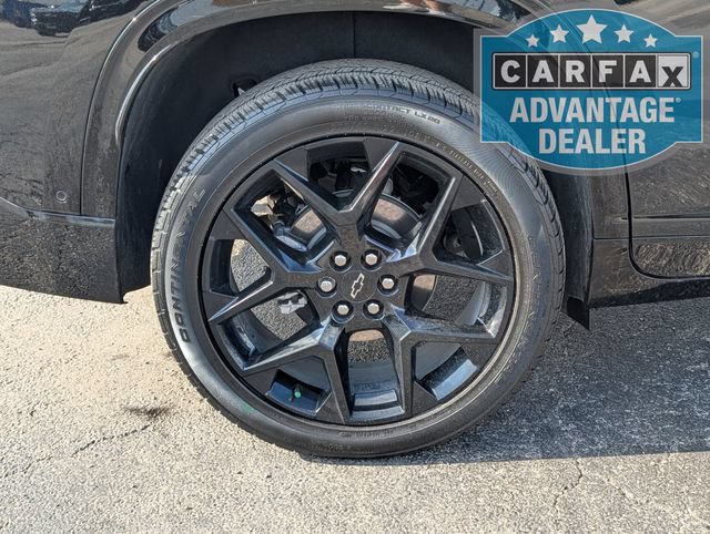 Used 2025 Chevrolet Traverse RS w/ LPO, Floor Liner Package FWD image 3