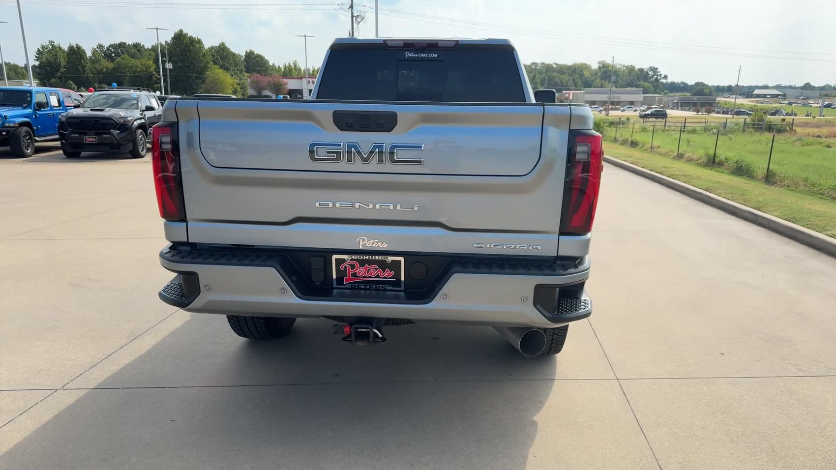 Used 2024 GMC Sierra 2500 Denali Ultimate AWD/4WD image 7
