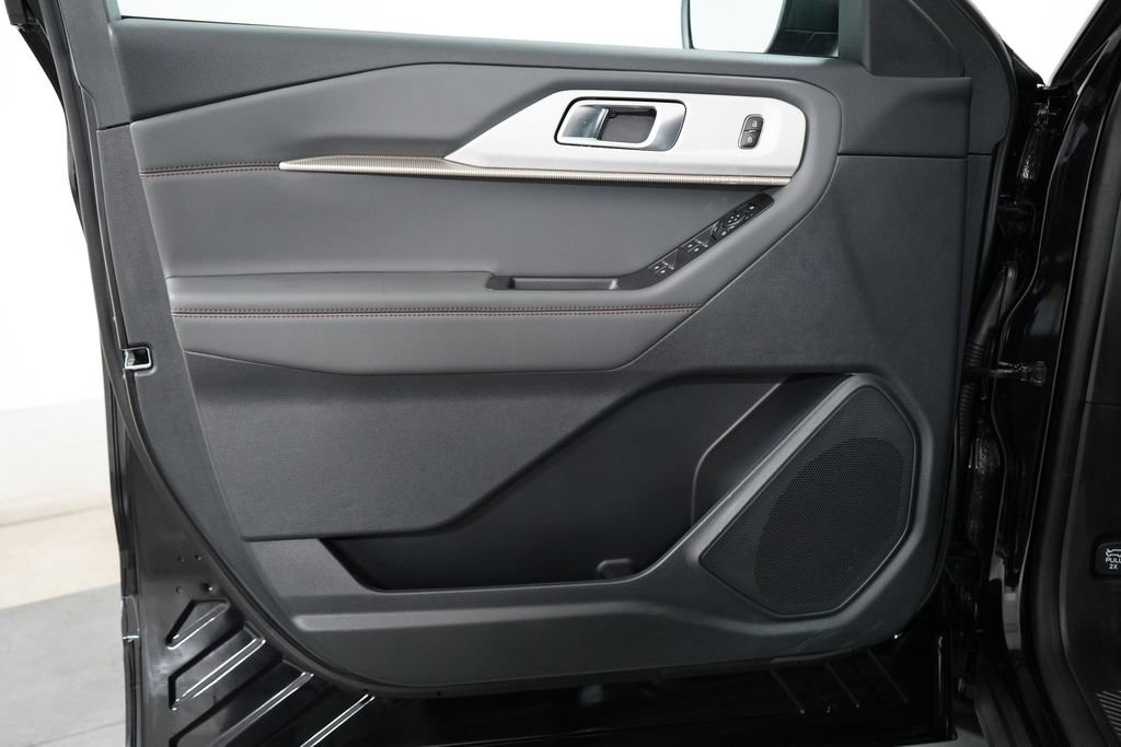 New 2026 Ford Explorer Active w/ Active Comfort Package AWD/4WD image 30