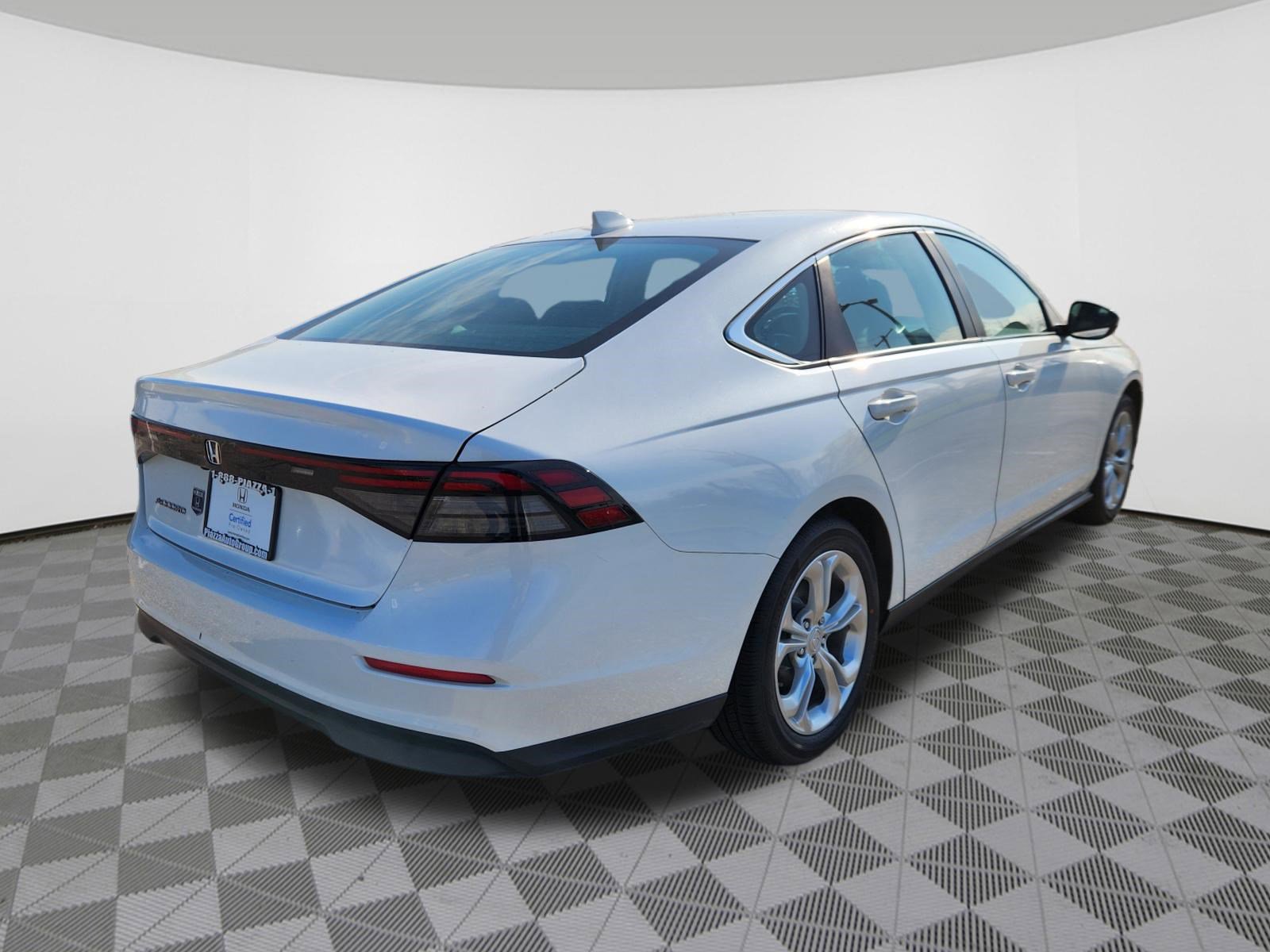 Certified 2023 Honda Accord LX image 4