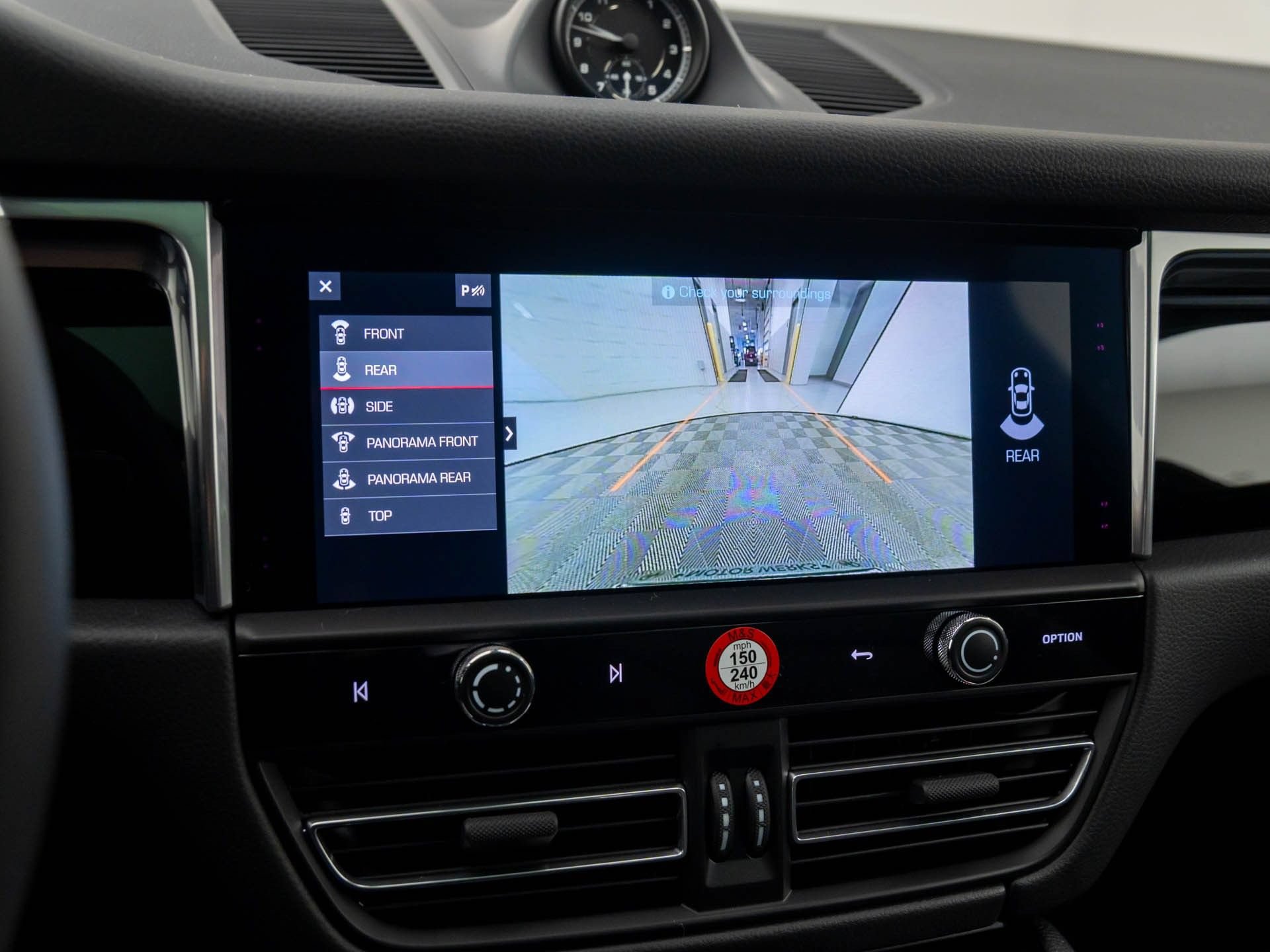 Certified 2026 Porsche Macan AWD/4WD image 27
