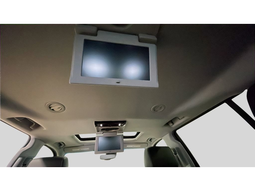 Used 2015 Chevrolet Suburban LTZ AWD/4WD image 19