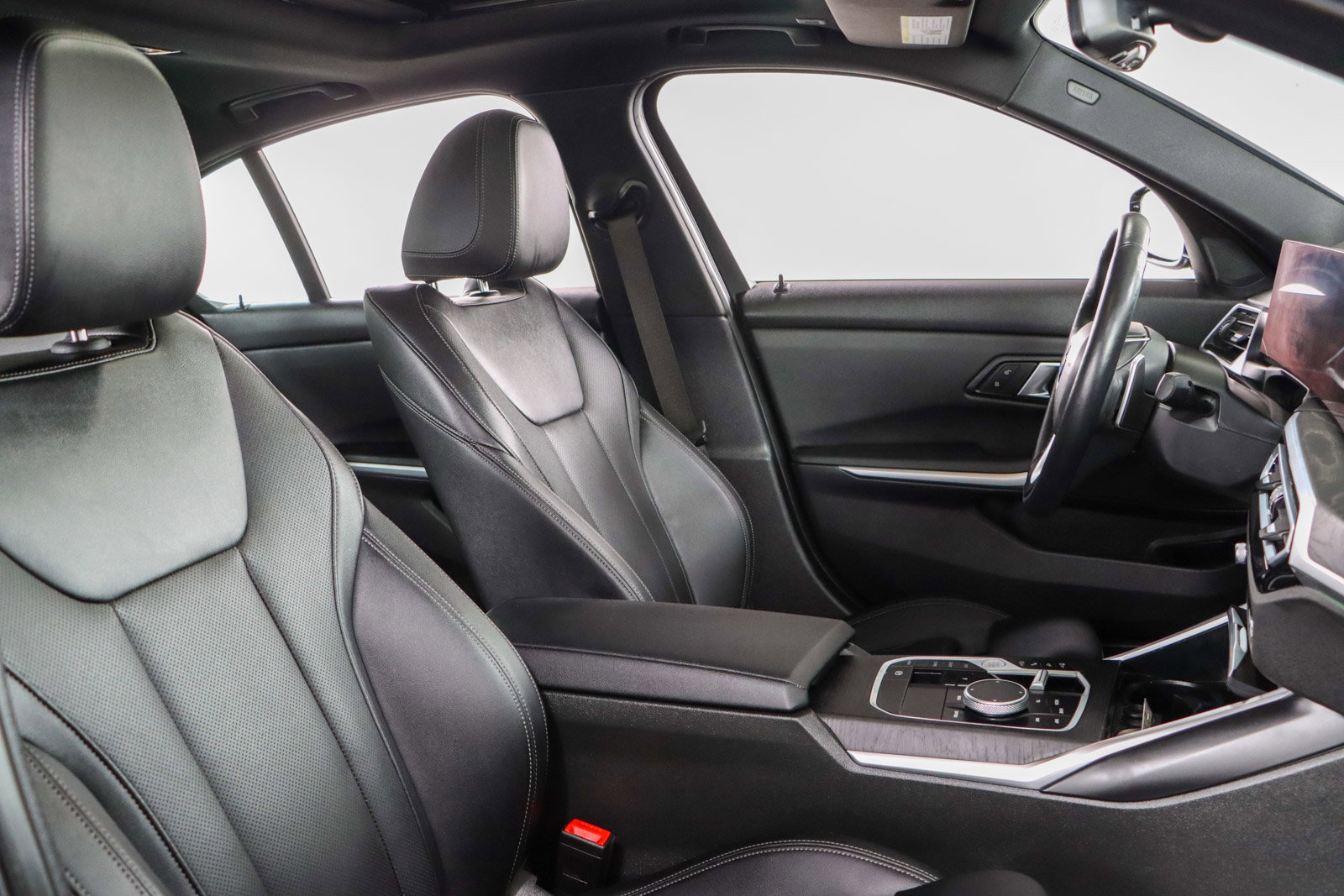 Used 2024 BMW 330i xDrive xDrive AWD image 27