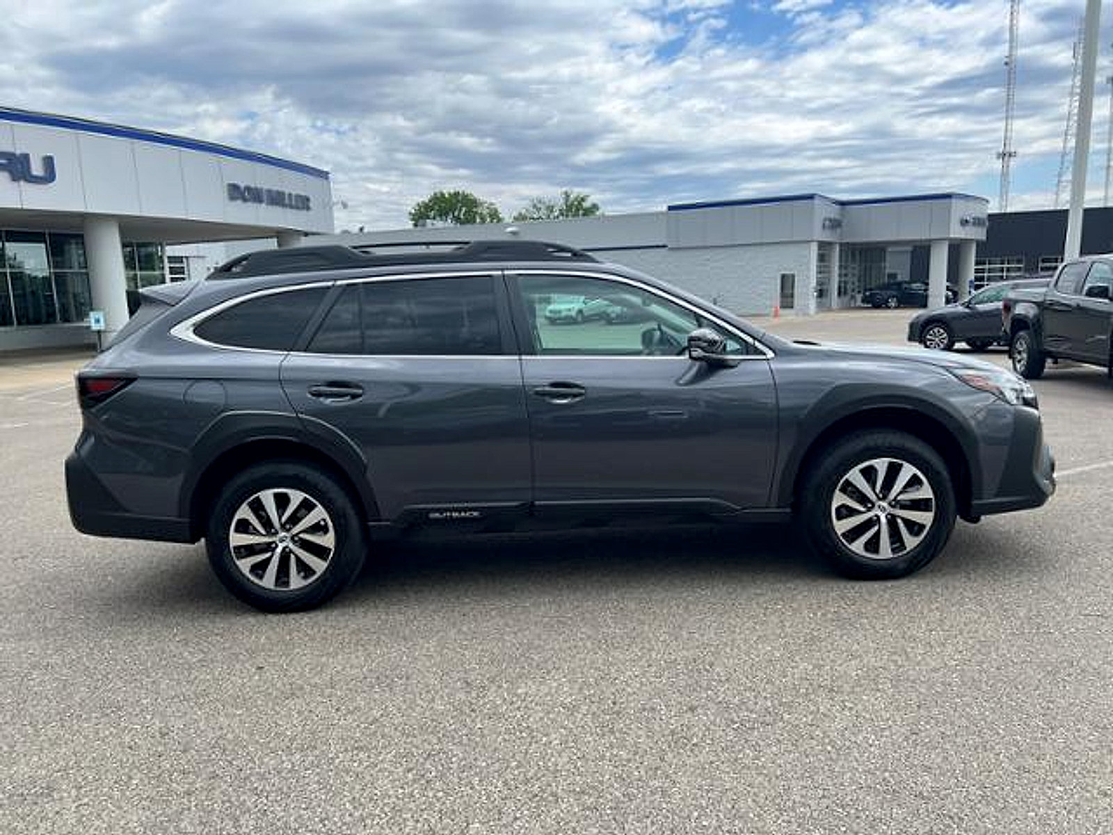 Certified 2025 Subaru Outback Premium AWD/4WD image 8