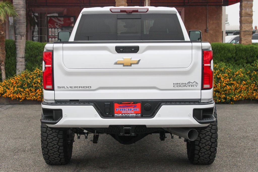 Used 2024 Chevrolet Silverado 3500 High Country w/ High Country Premium Package image 8