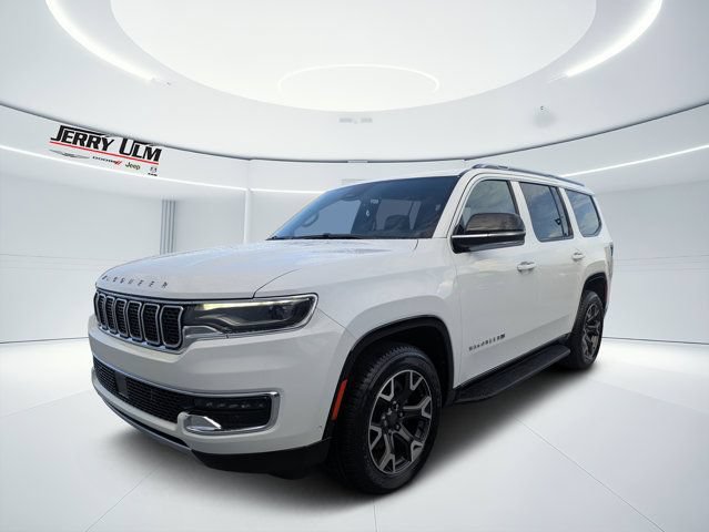 Used 2024 Jeep Wagoneer Series III AWD/4WD image 7