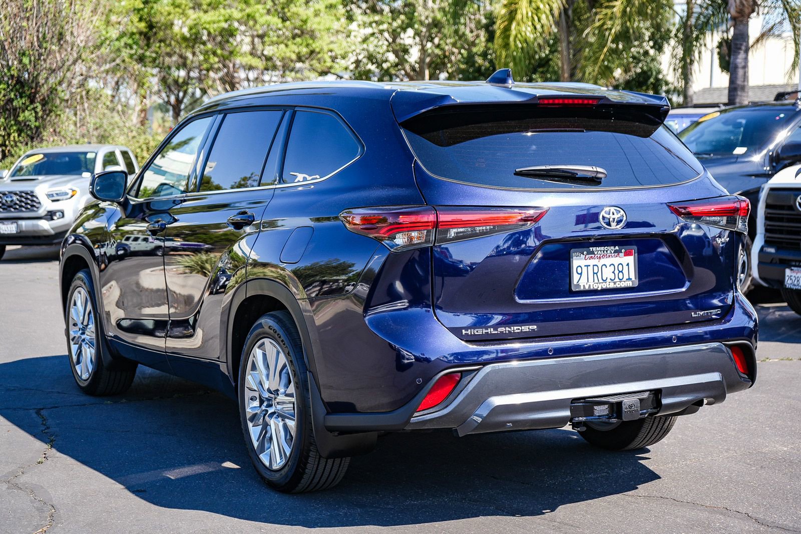 Certified 2025 Toyota Highlander Limited image 9